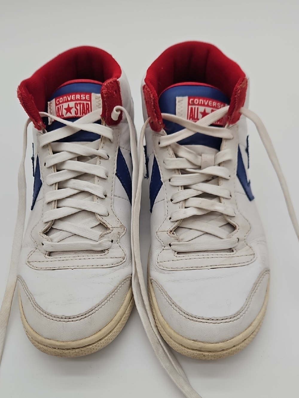 Converse White High-Top Sneakers with Blue Chevron & Red Collar - Picture 2 of 14